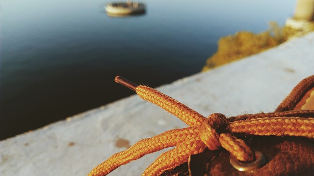 THE ART OF WEARING TZITZIT - Yosef Farhi